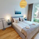 Eichenhain Raeubernest Pelzerhaken