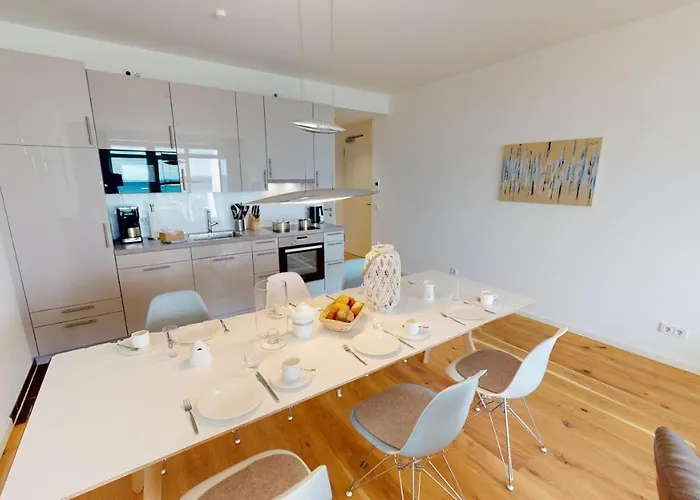 Eichenhain Raeubernest *